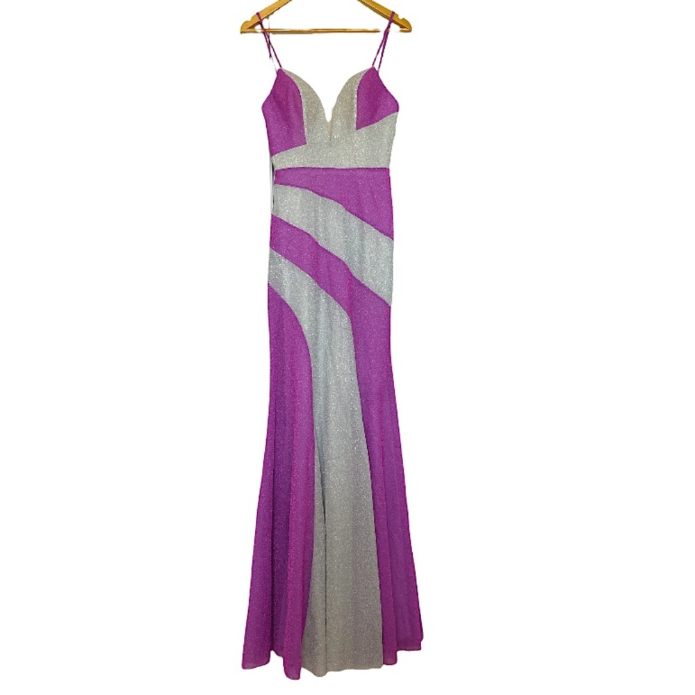 Metallic thread prom dress/ even gown
